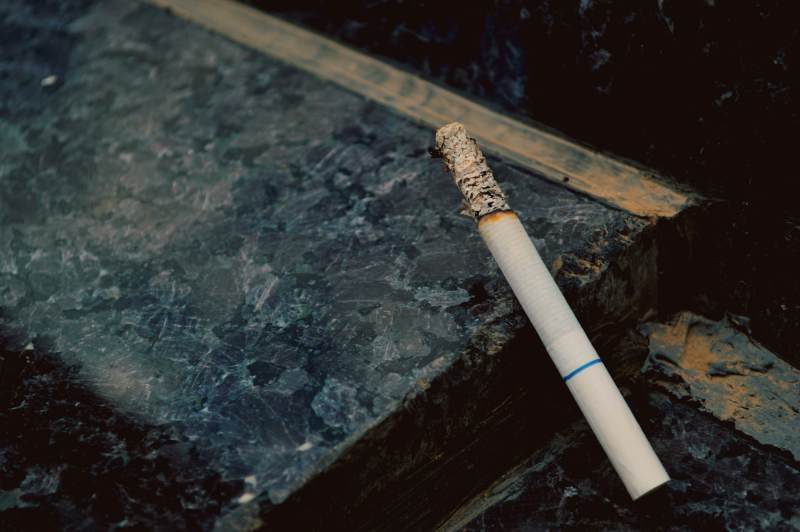 孤獨的煙蒂
