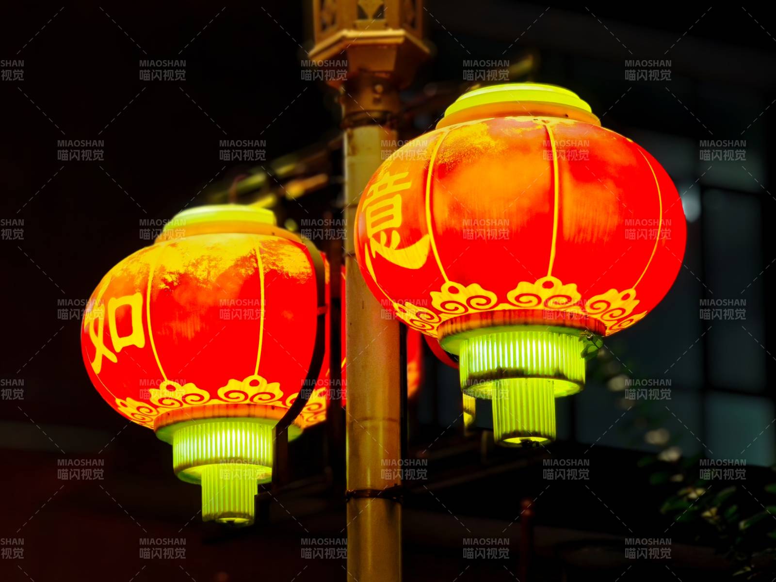 夜幕下的紅燈籠
