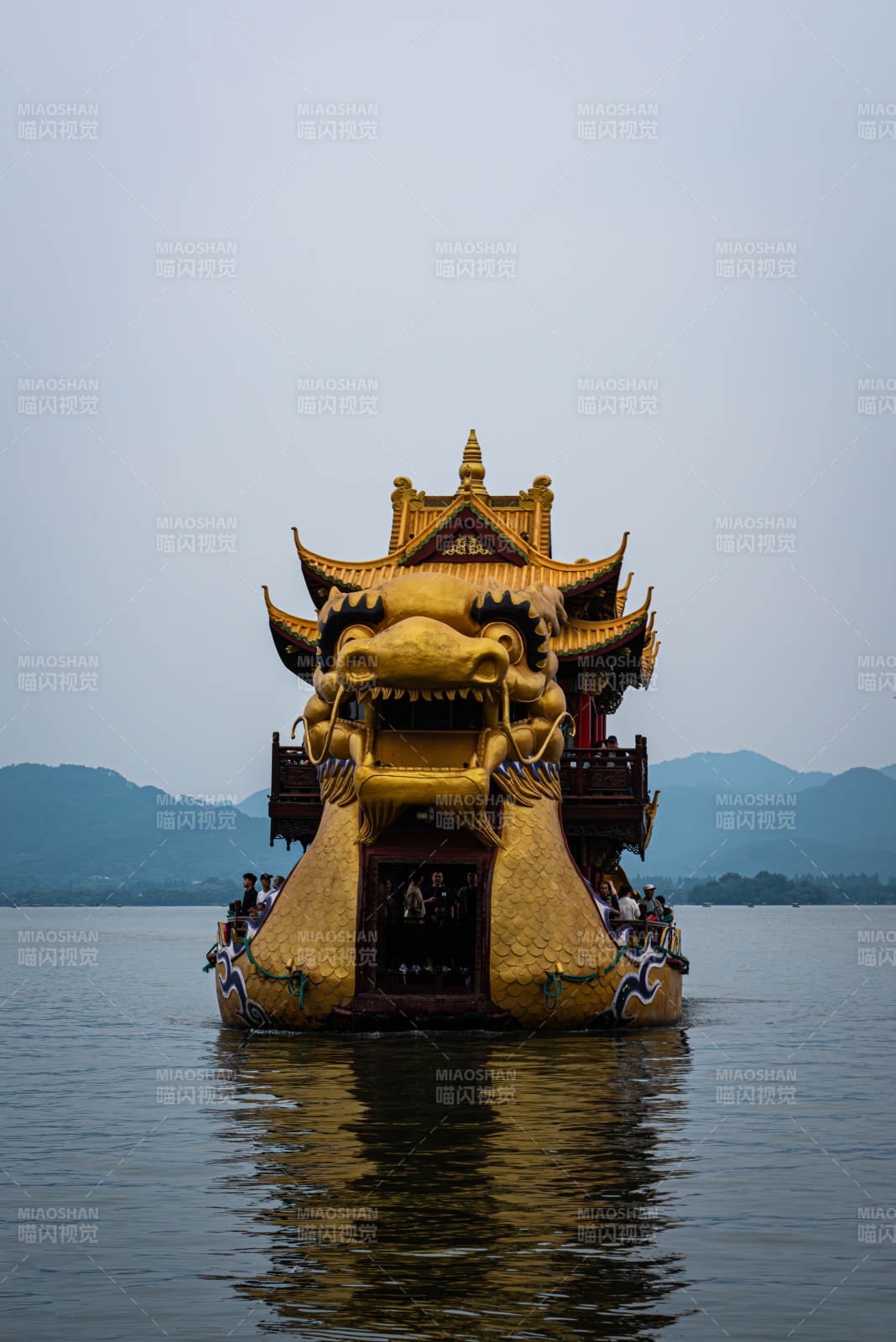 西湖龍舟游