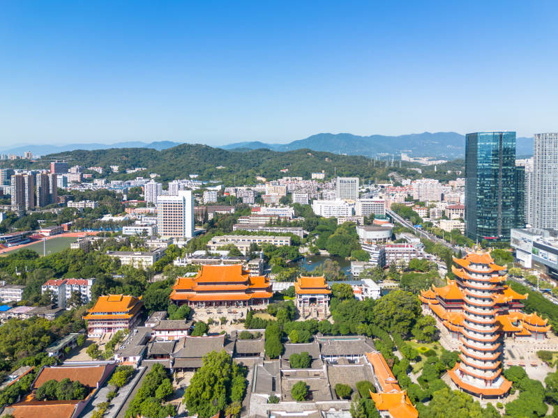福州西禪寺與現(xiàn)代建筑古今同框