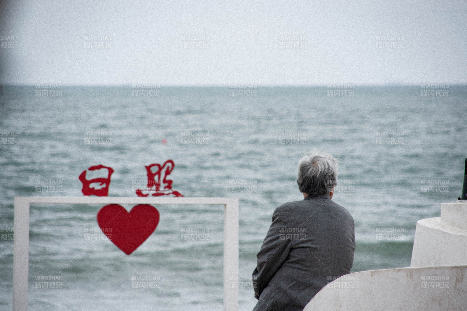 海邊的思念與守望