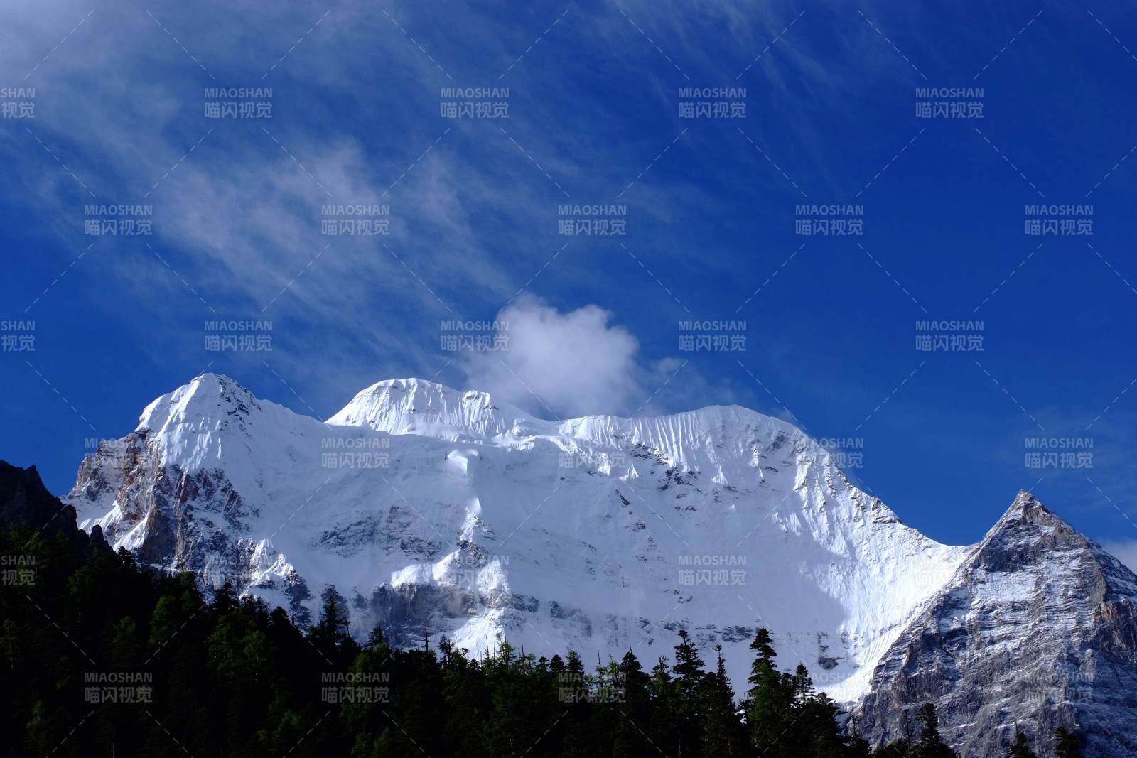 雪山之巔