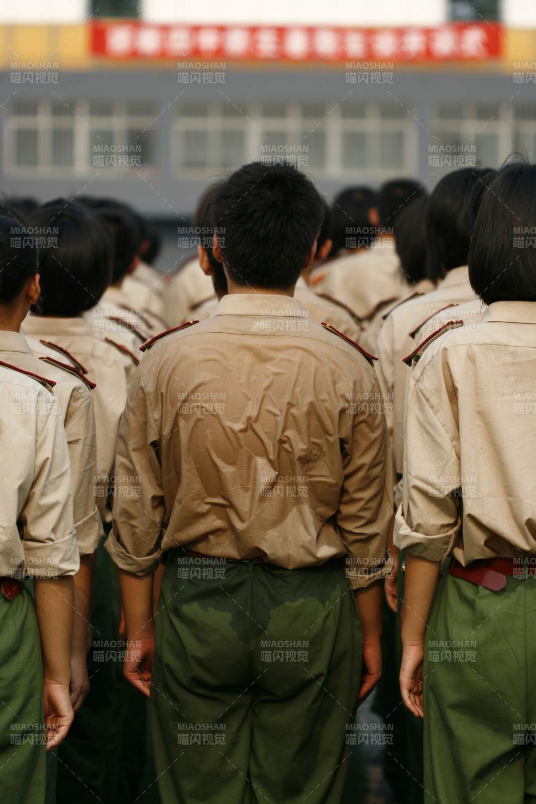軍訓隊列整齊劃一