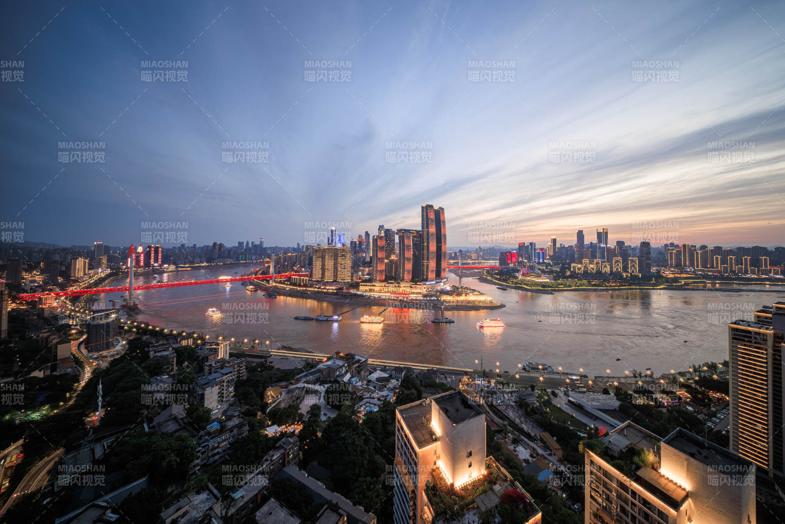 重慶夜景 兩江交匯繁華都市