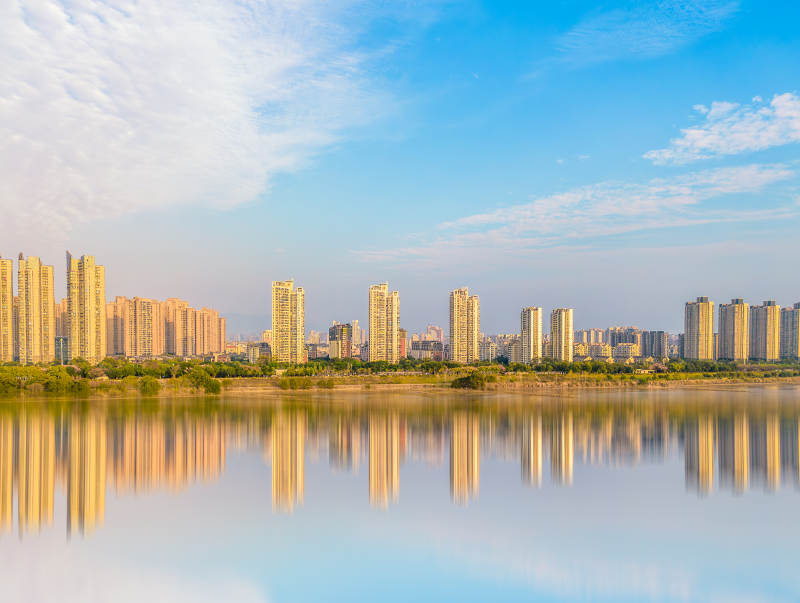 福州烏龍江建筑倒影美景