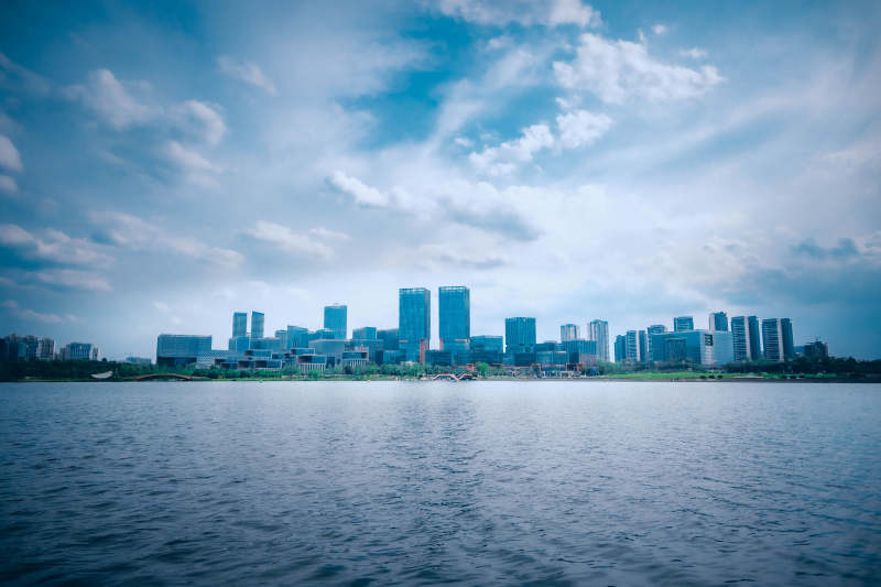 興隆湖畔城市天際線