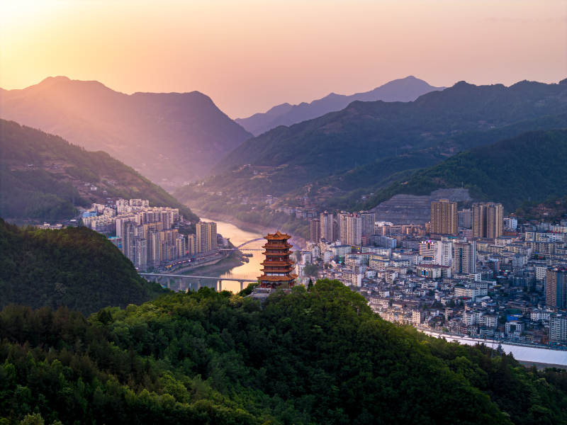紫陽閣夕照 塔影映江