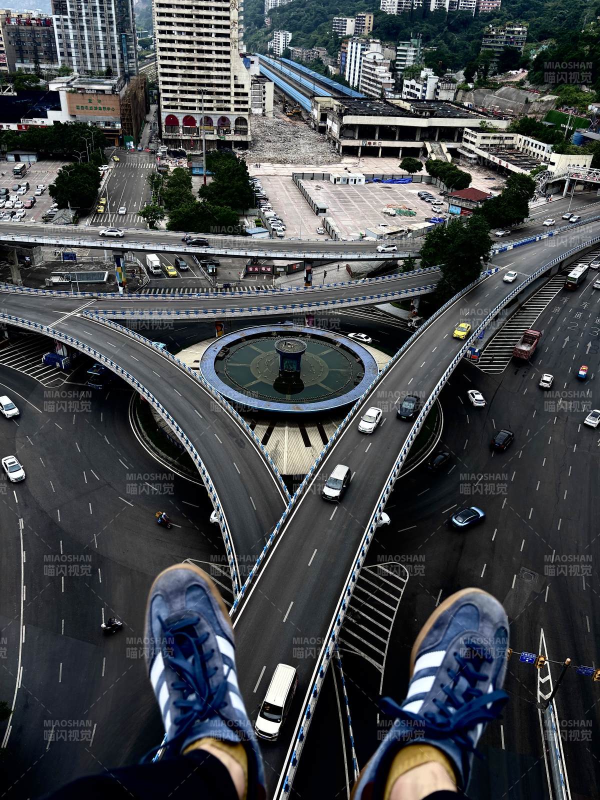 高空俯瞰城市立交橋