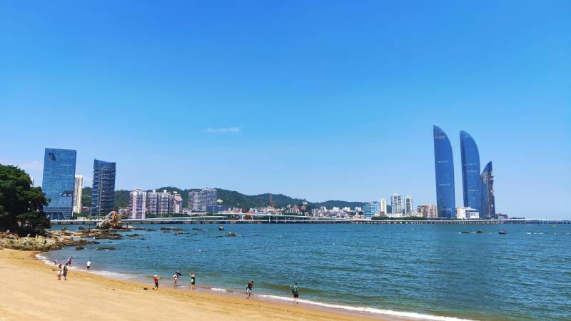 海濱城市風光無限好