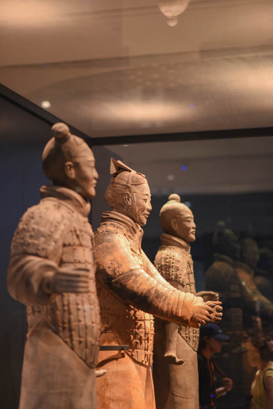 兵馬俑展覽館內的雕像