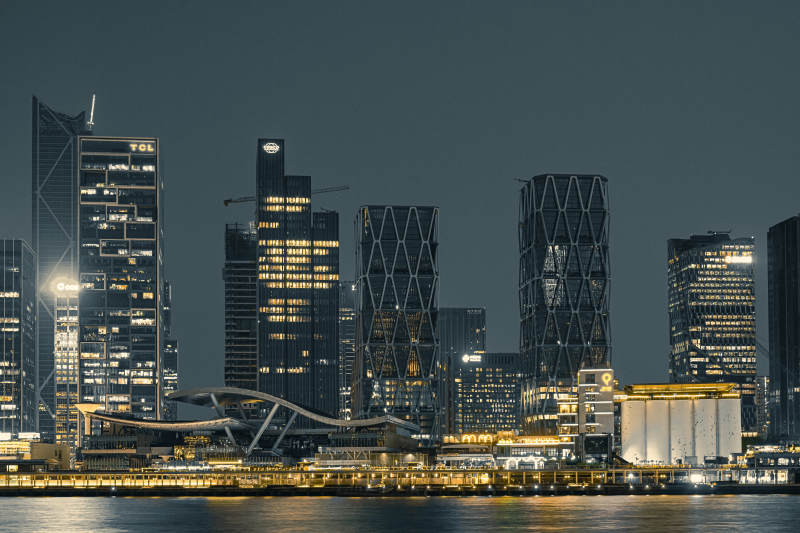 廣州獵德大橋夜幕下的城市天際線