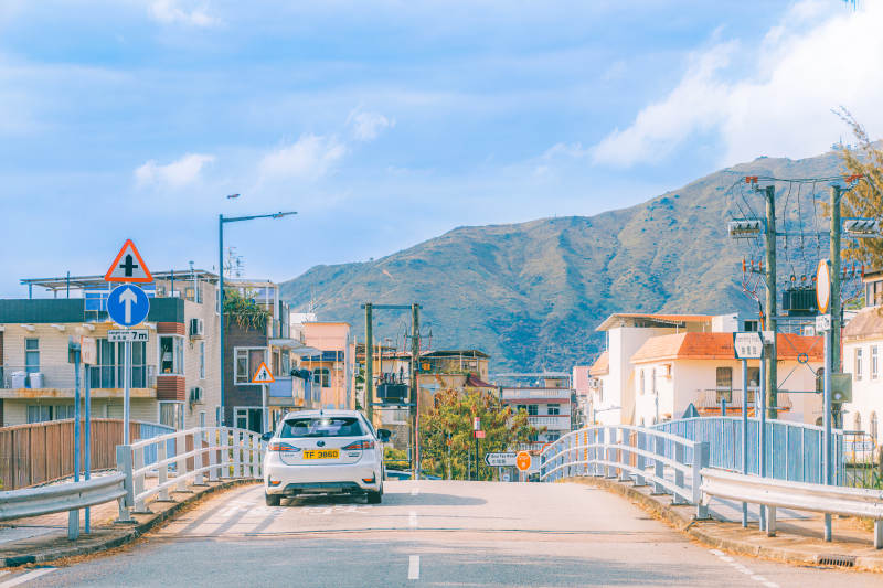 鄉村小路 山景如畫
