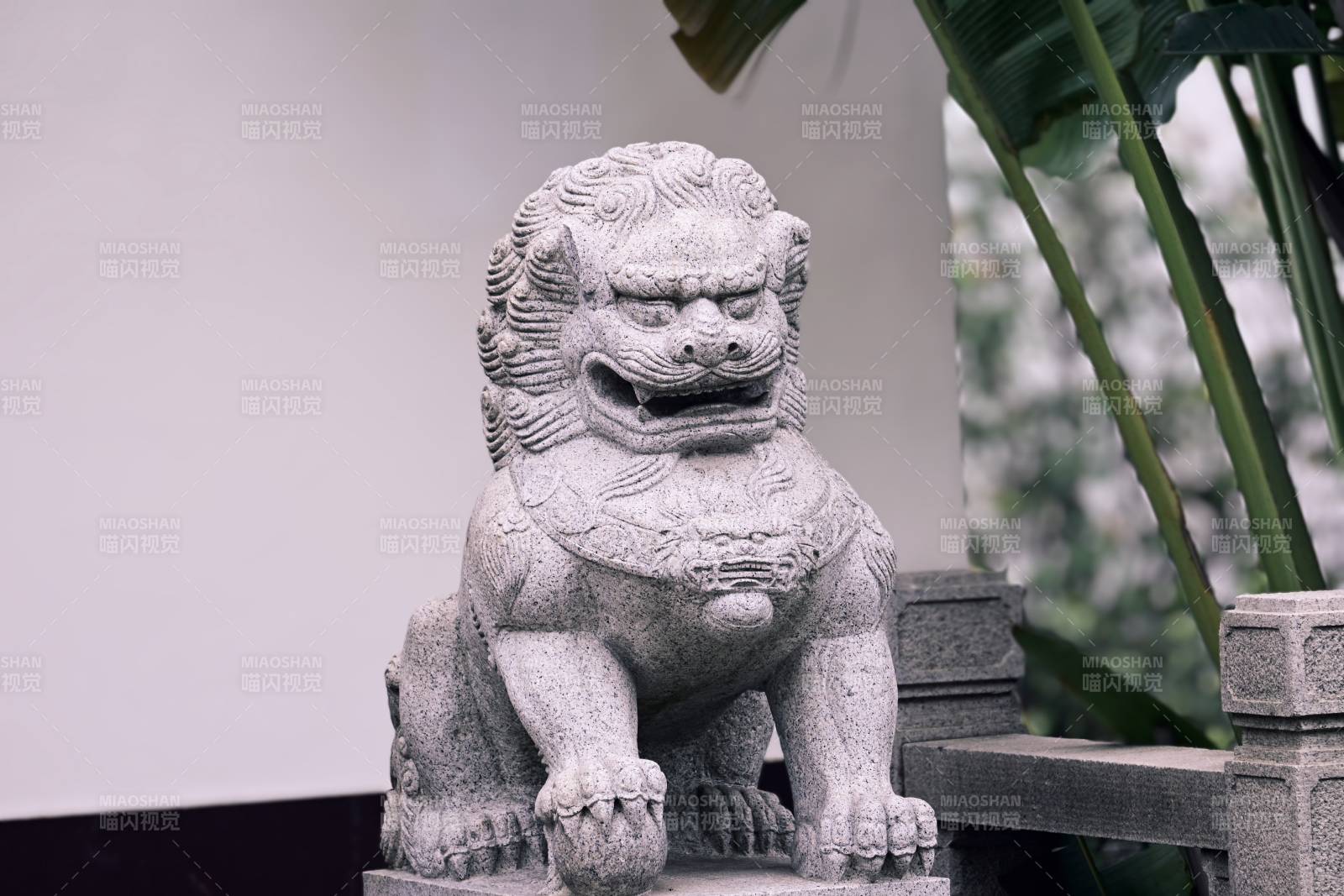 石雕獅子 守護庭院