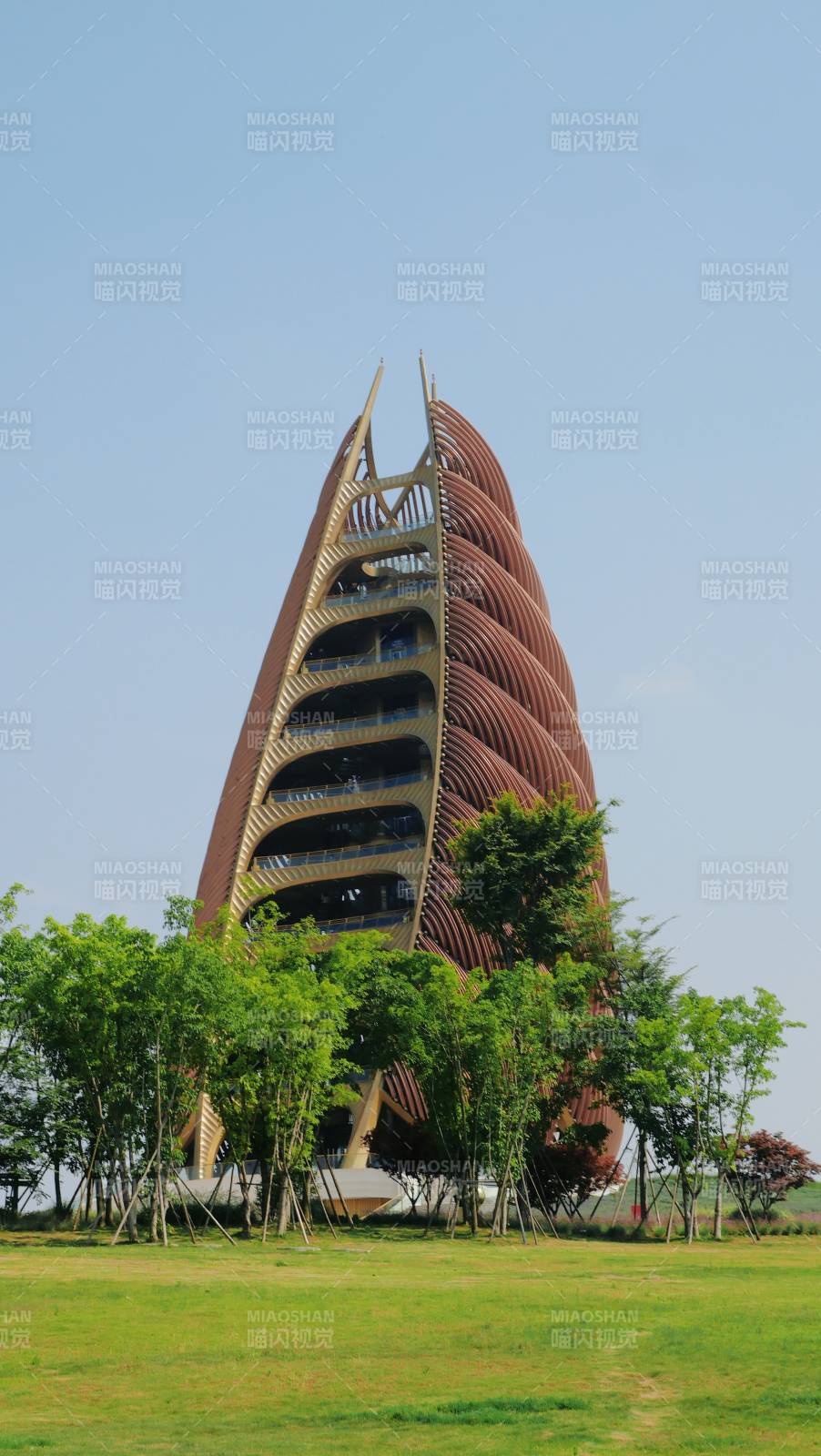［成都熊貓基地］現(xiàn)代建筑與自然的和諧共生