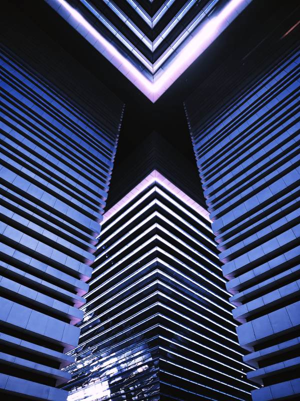 夜幕下的現(xiàn)代建筑群