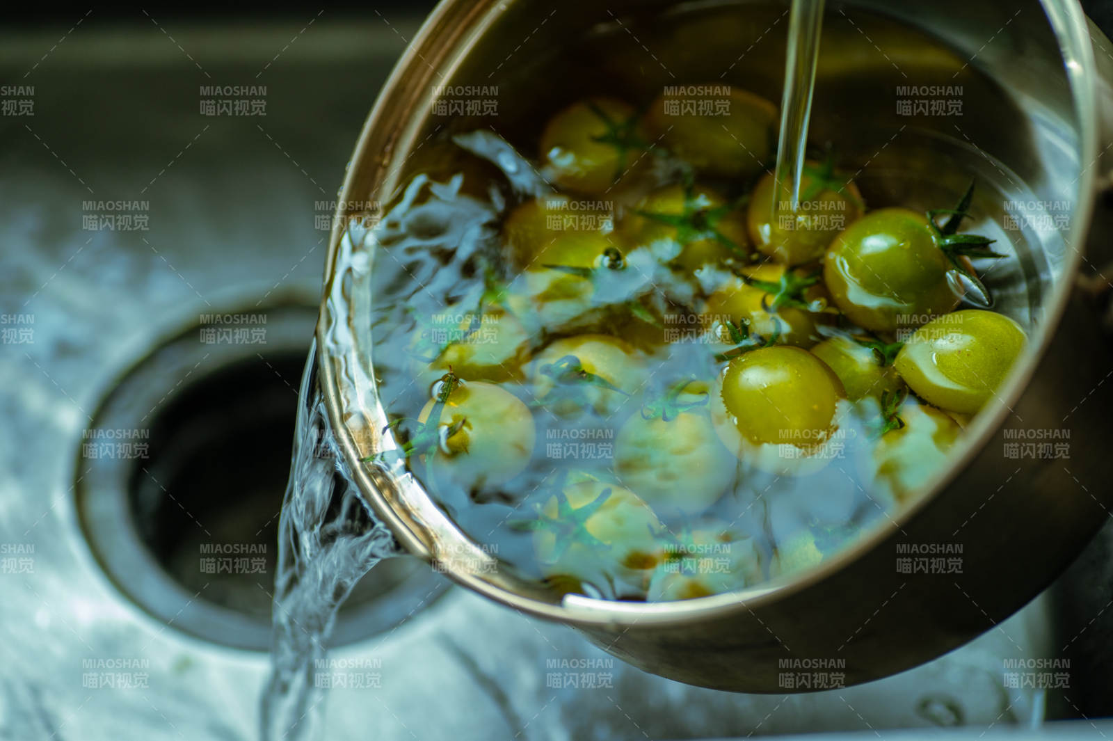 清洗小番茄
