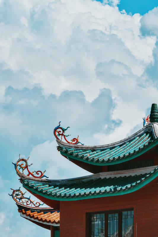 古建筑飛檐與藍天白云
