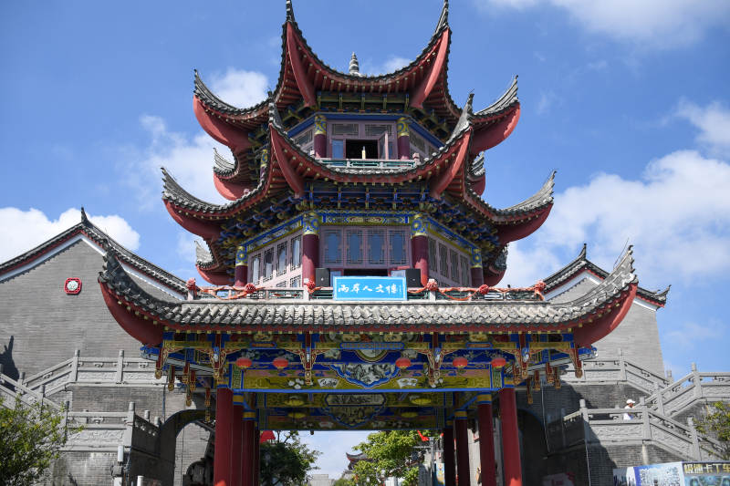 平潭海壇古城古色古香的中式牌樓