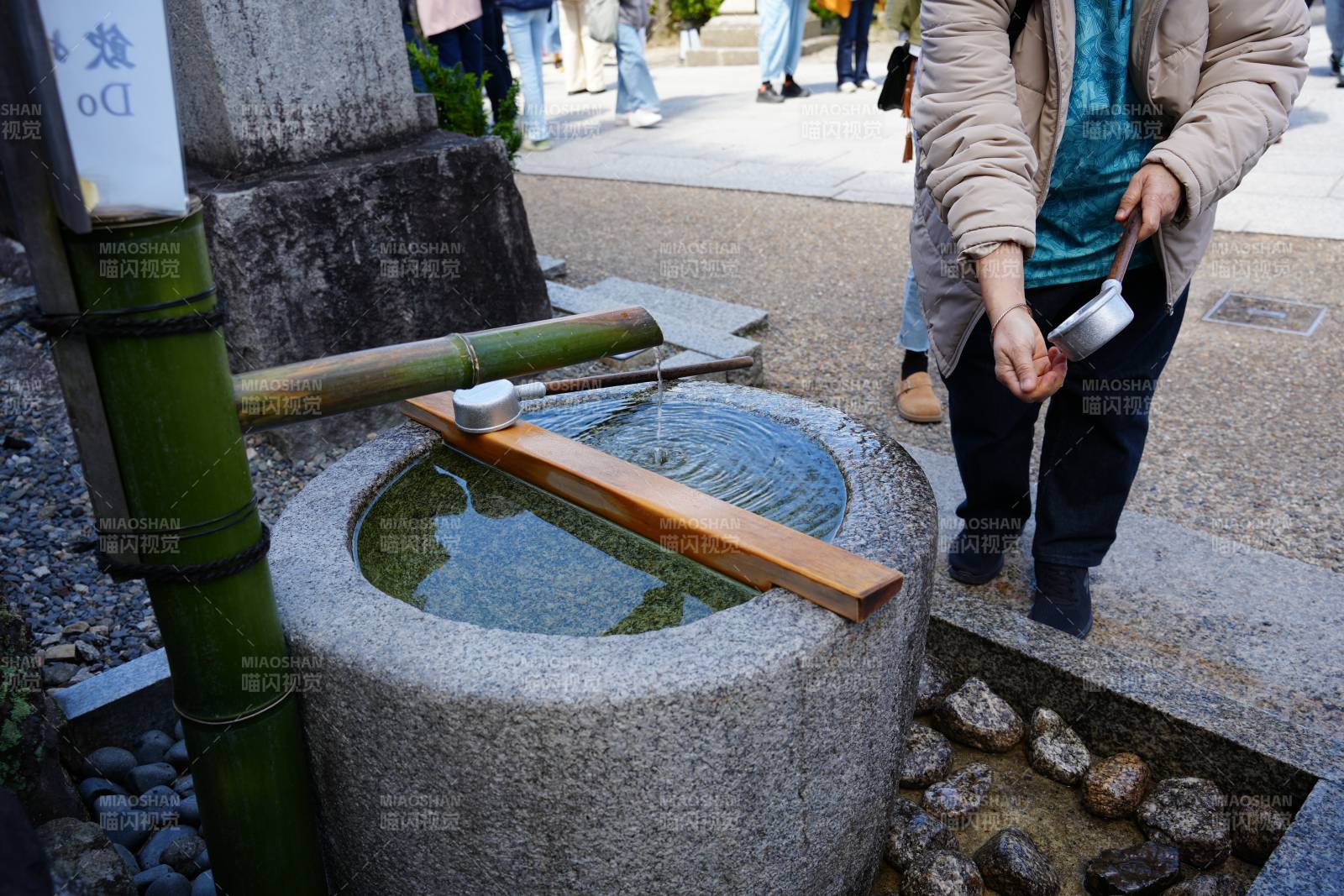 日本神社手水舍凈化儀式