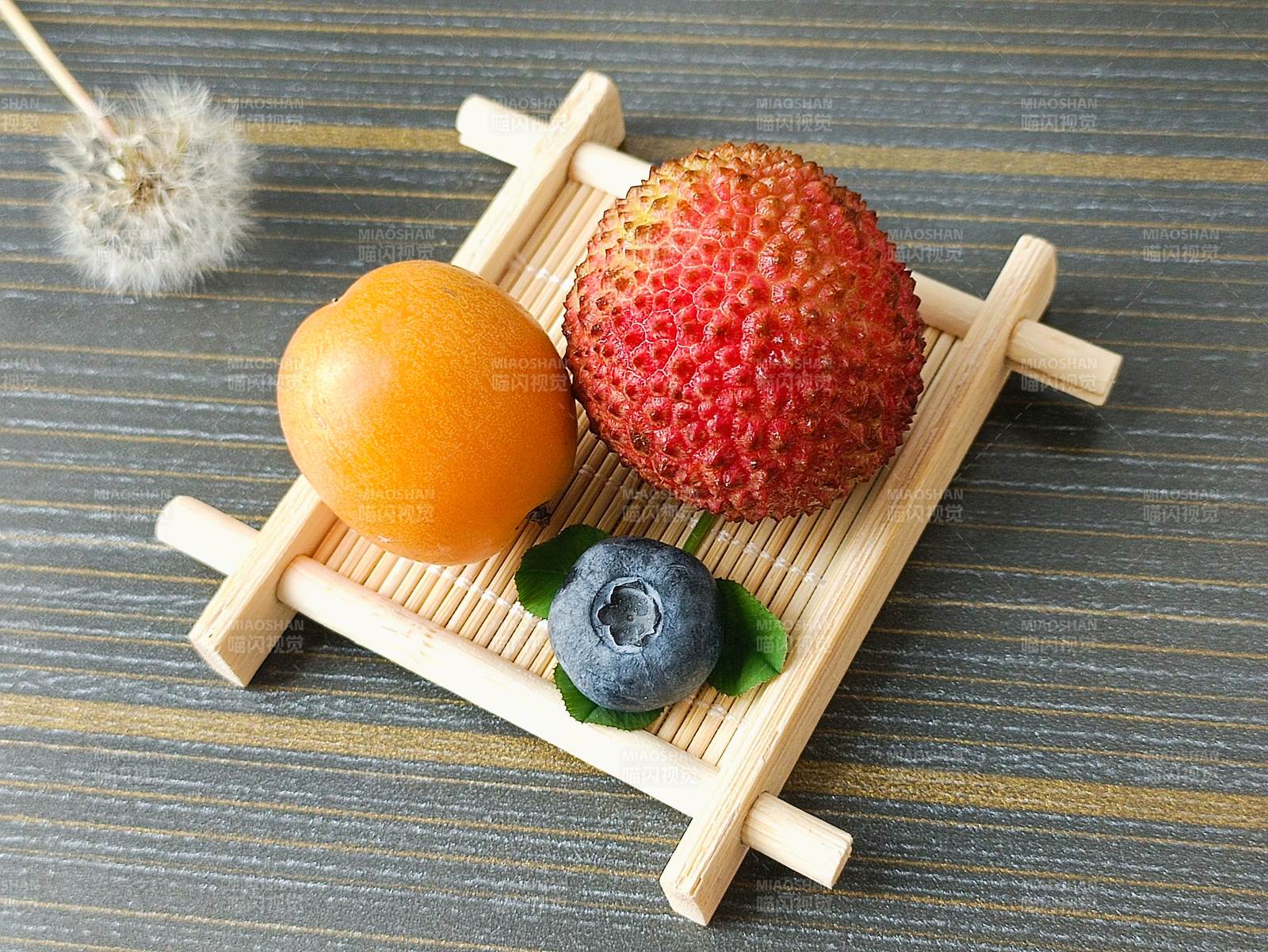 水果拼盤 草莓 藍莓與橙子