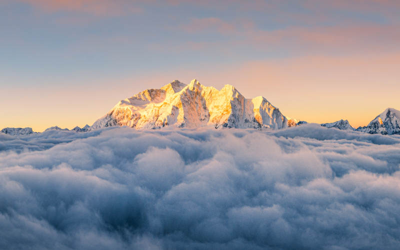 云海之上 雪山輝煌
