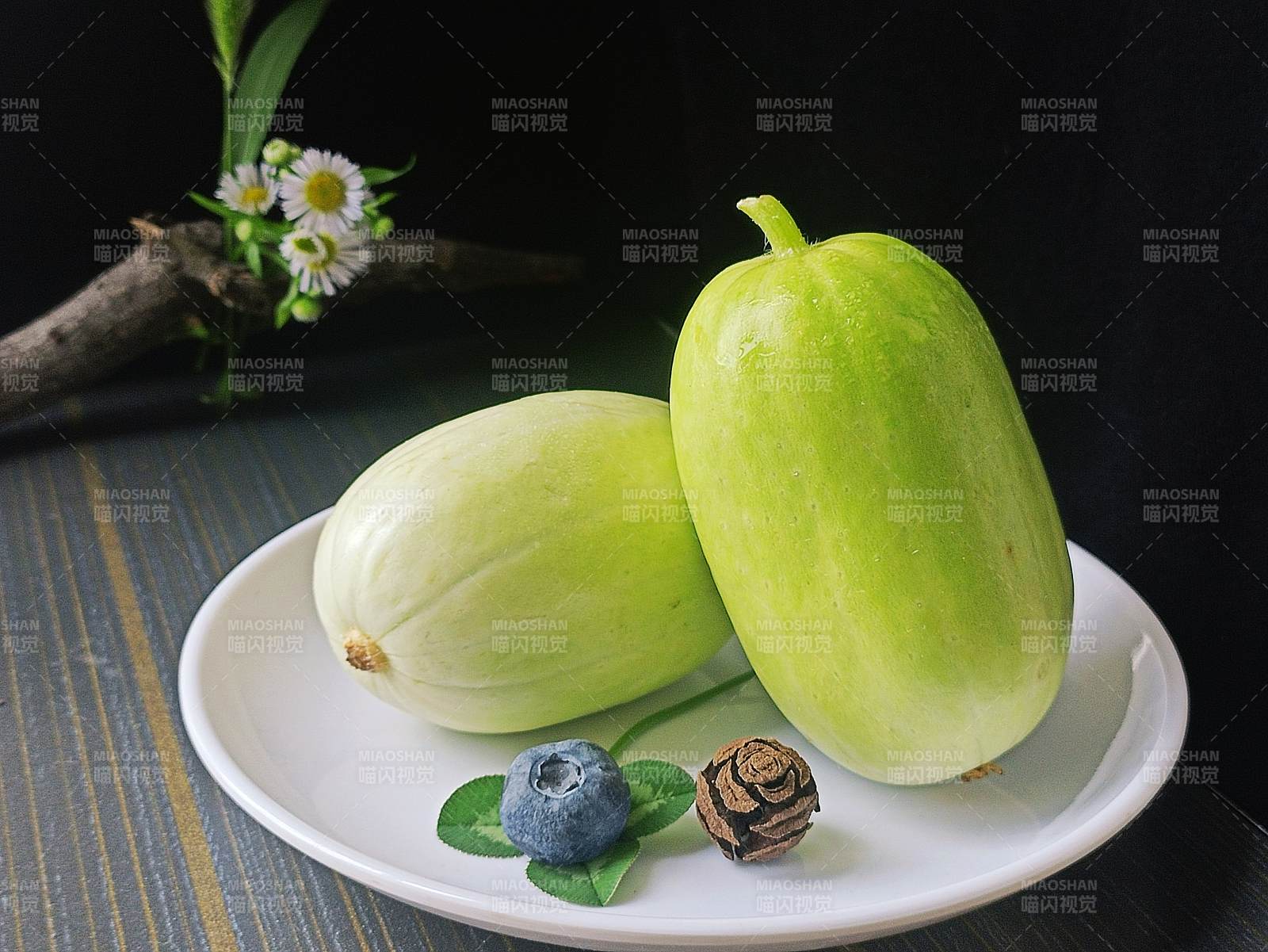 青瓜與藍(lán)莓的清新組合