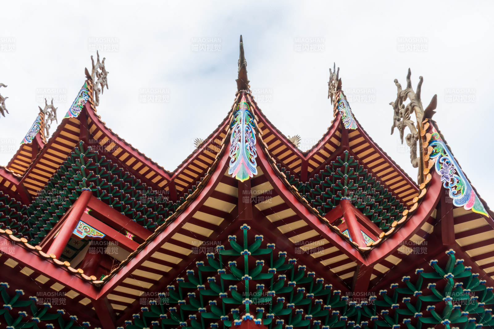 傳統(tǒng)建筑的精美屋檐
