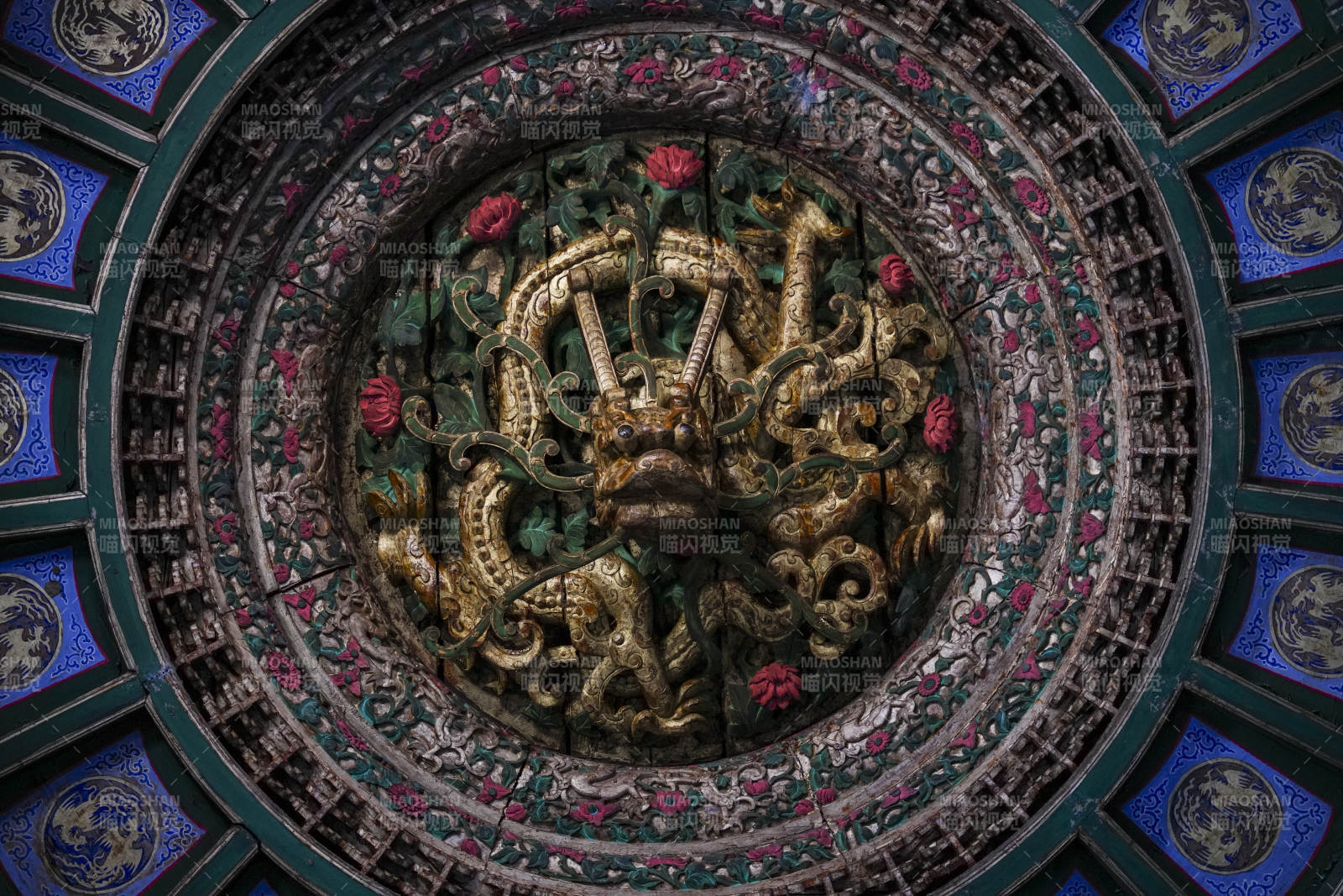 龍紋藻井 古典藝術之美