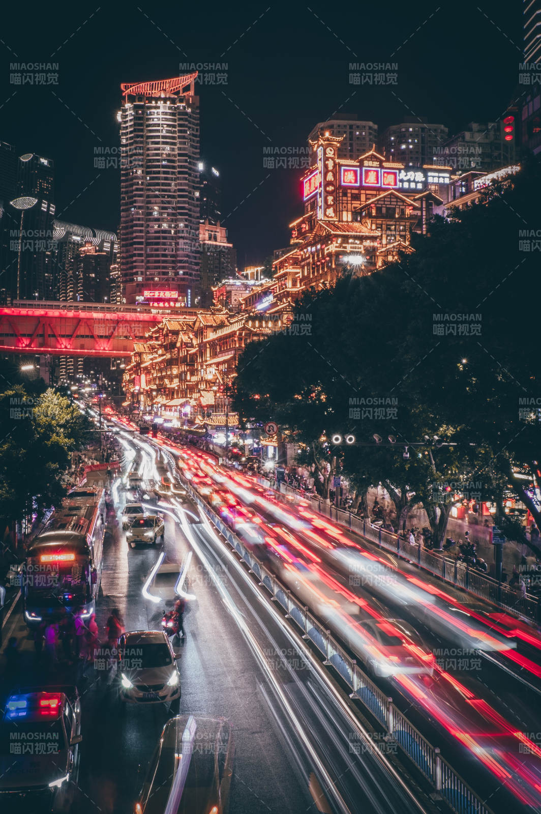 夜景繁華都市燈火輝煌