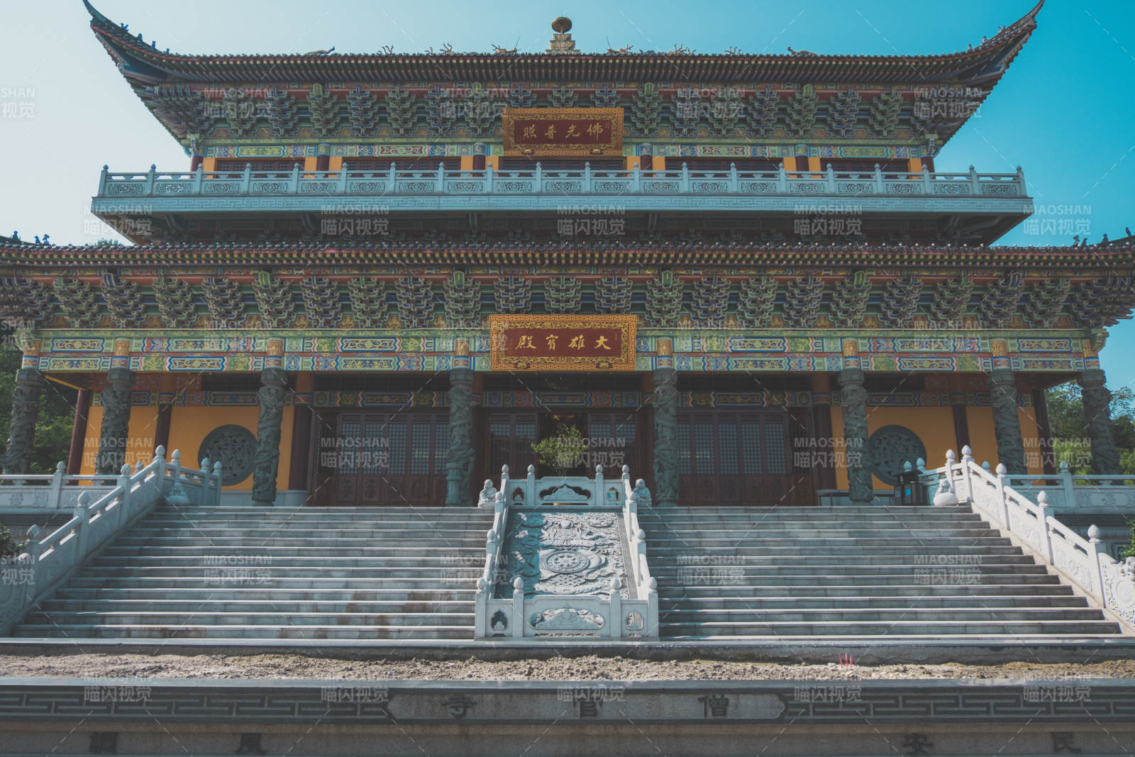 宏偉寺廟 古韻悠然