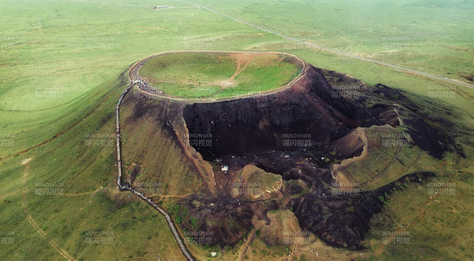 烏蘭布統火山自然奇觀