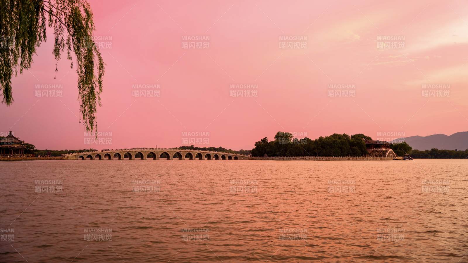 頤和園十七孔橋夕陽美景
