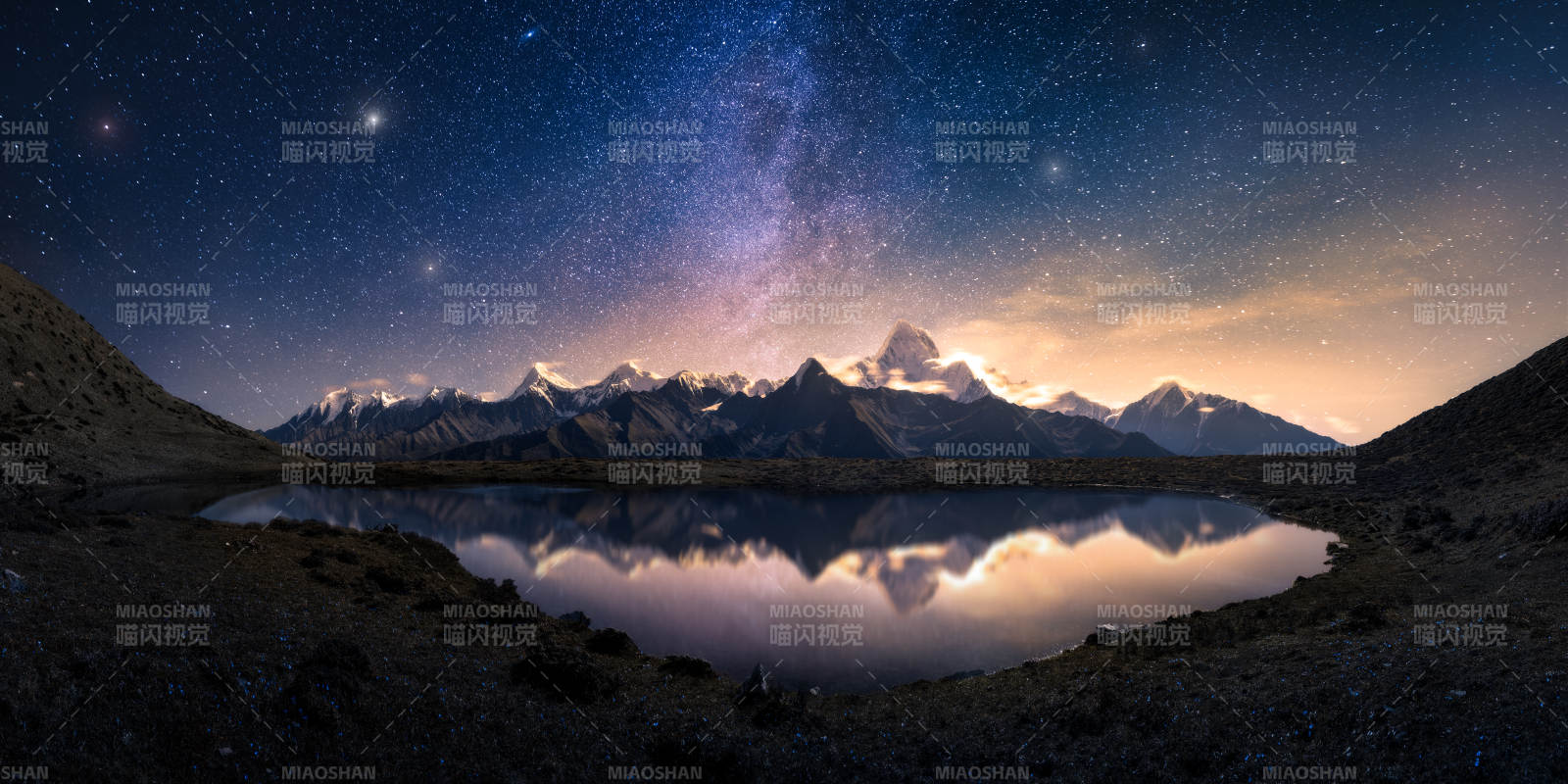 星河映雪峰 靜謐夜湖景