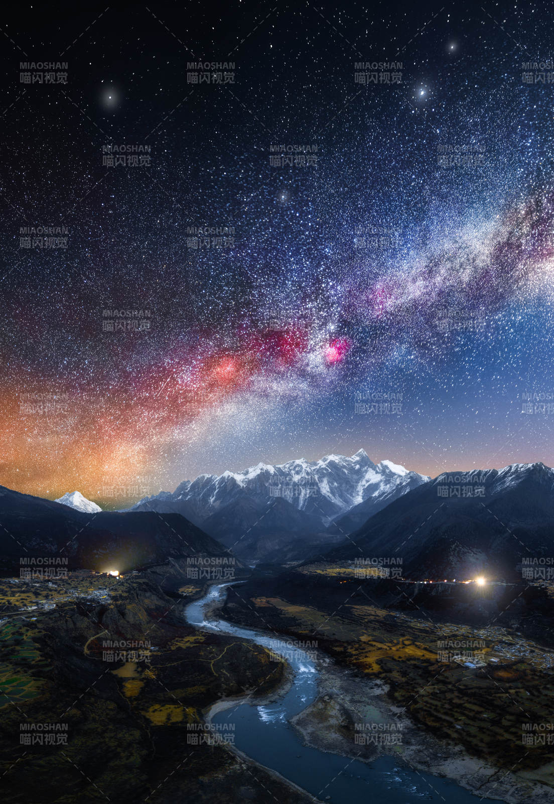 星河璀璨 雪山靜謐