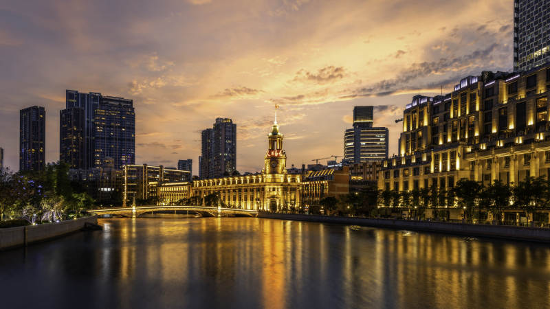 城市夜景 河畔灯火辉煌