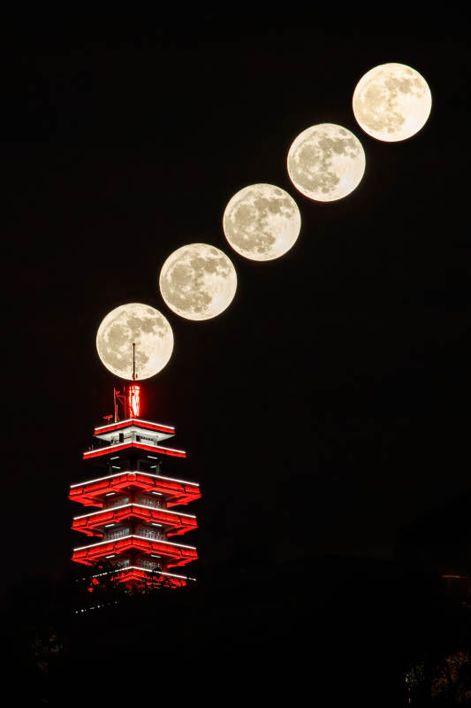 鹅岭月升塔影夜辉煌