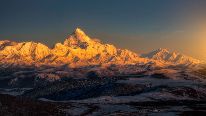 雪山日落 壯麗景色