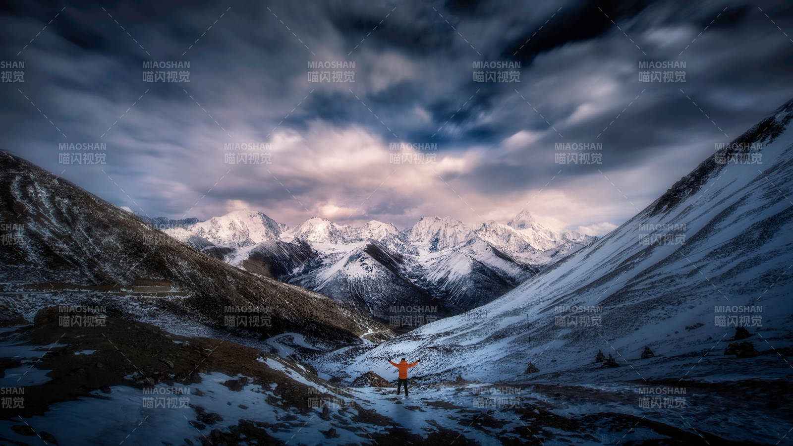 雪山之巔 擁抱自然