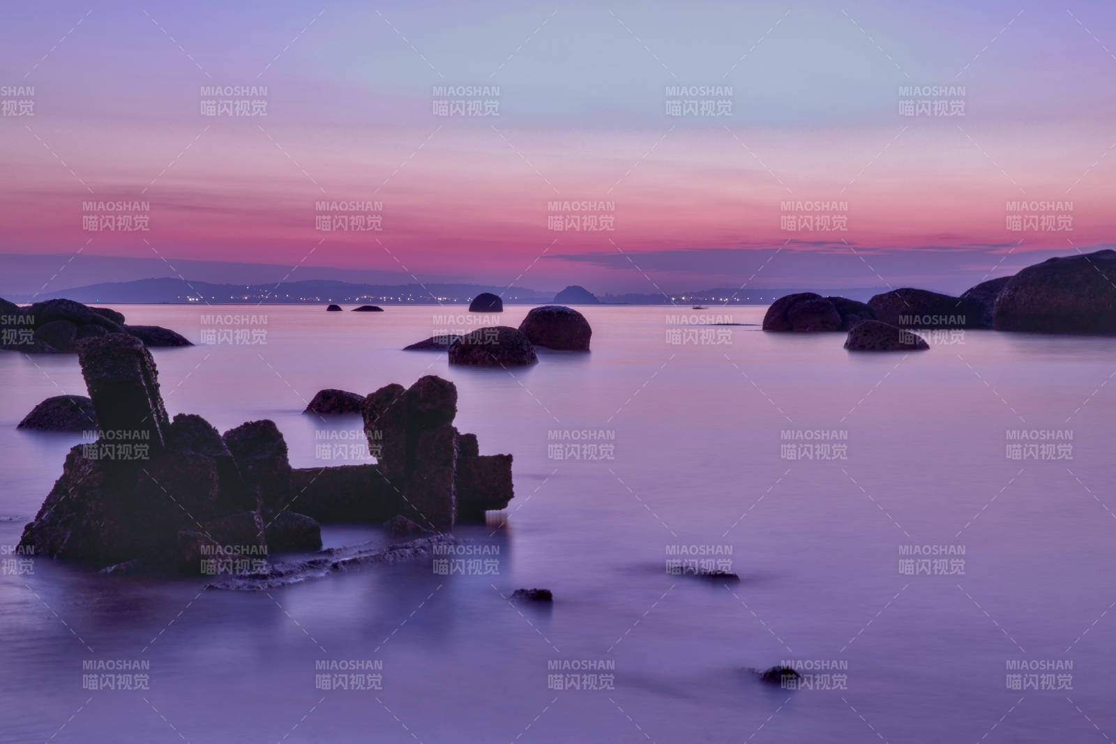 朝霞海景 巖石靜謐