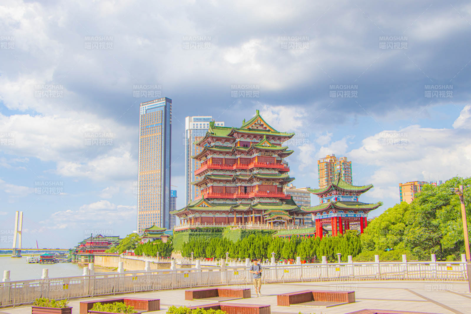 滕王閣風光無限好