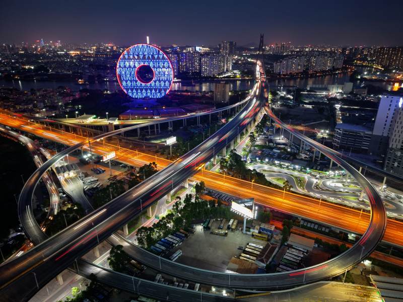 城市夜景與立交橋-地標性建筑