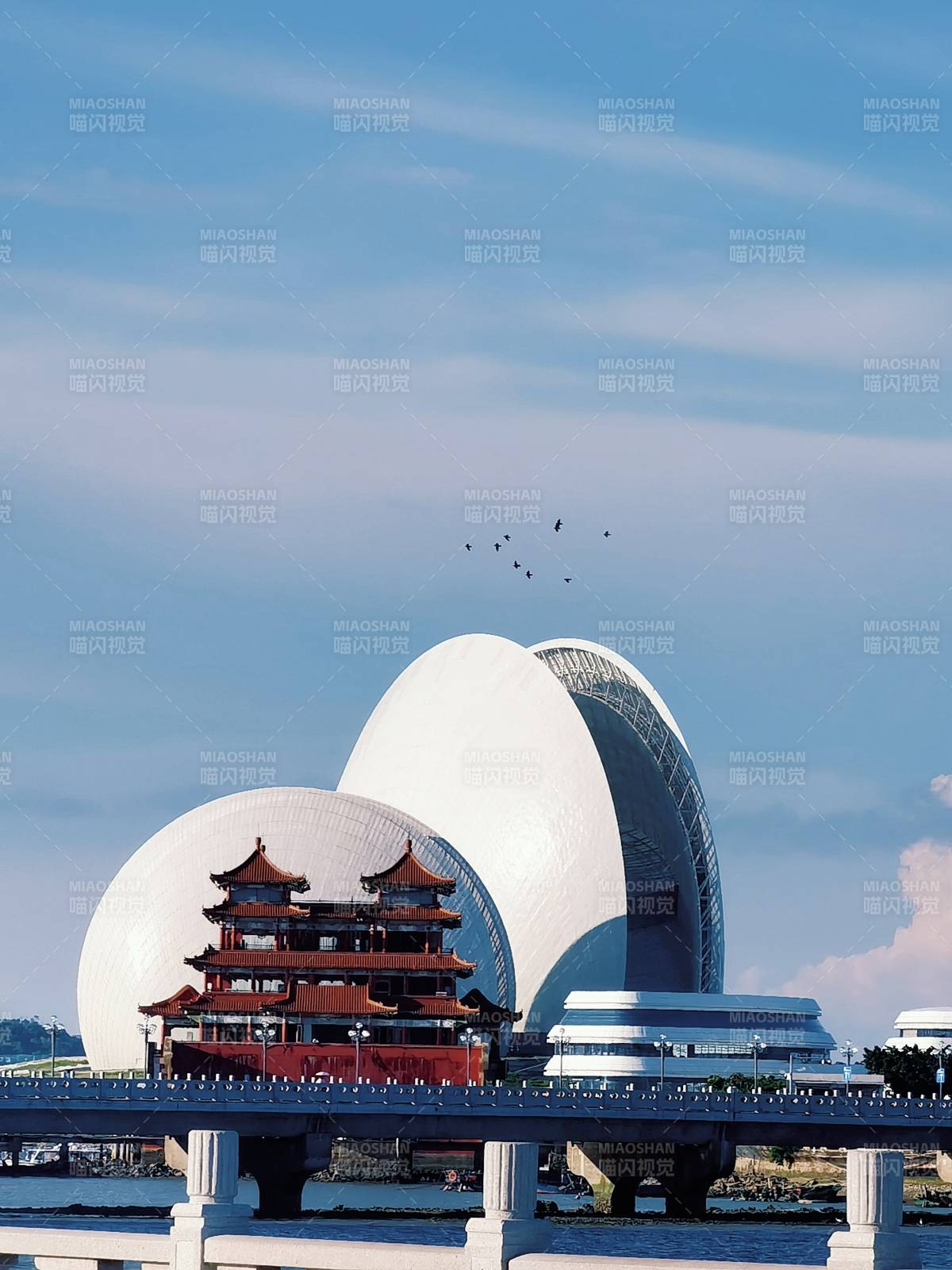 珠海大劇院與古建筑