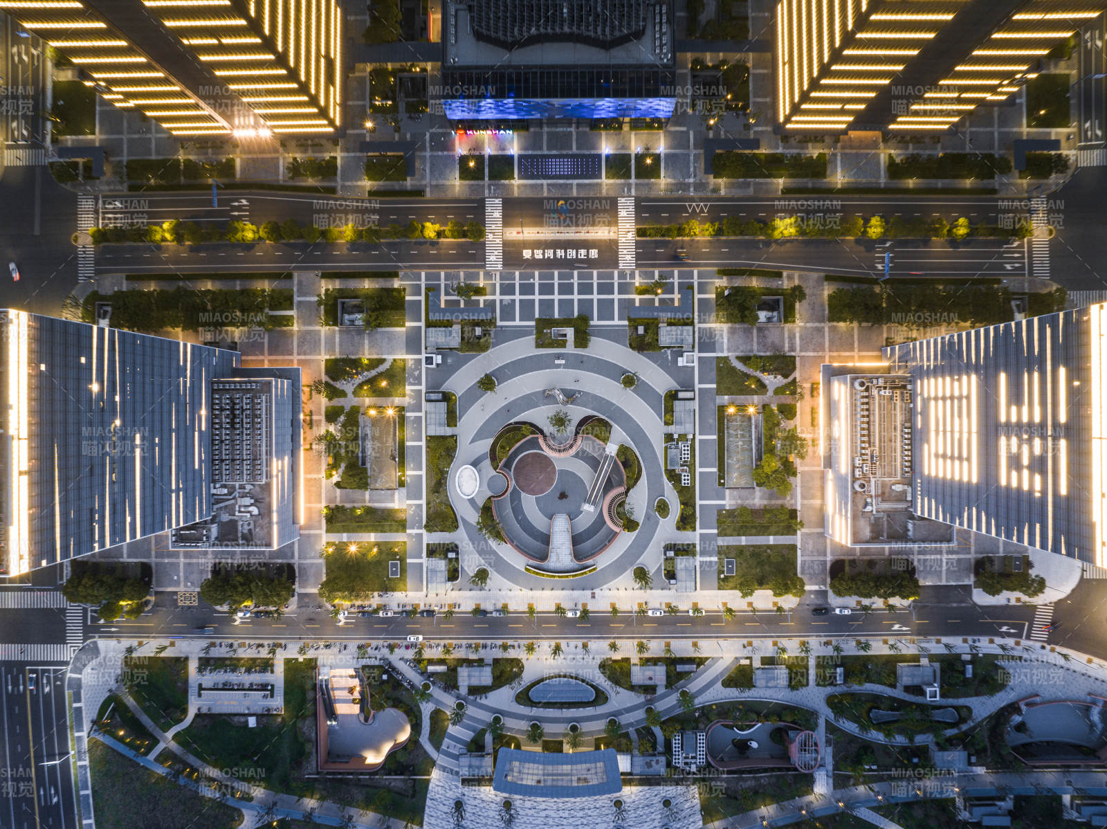 城市夜景俯瞰圖