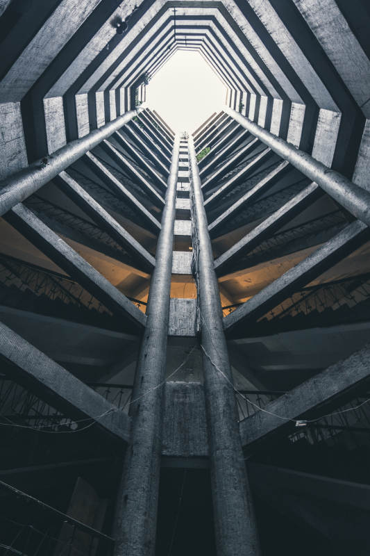 工業風建筑內部結構
