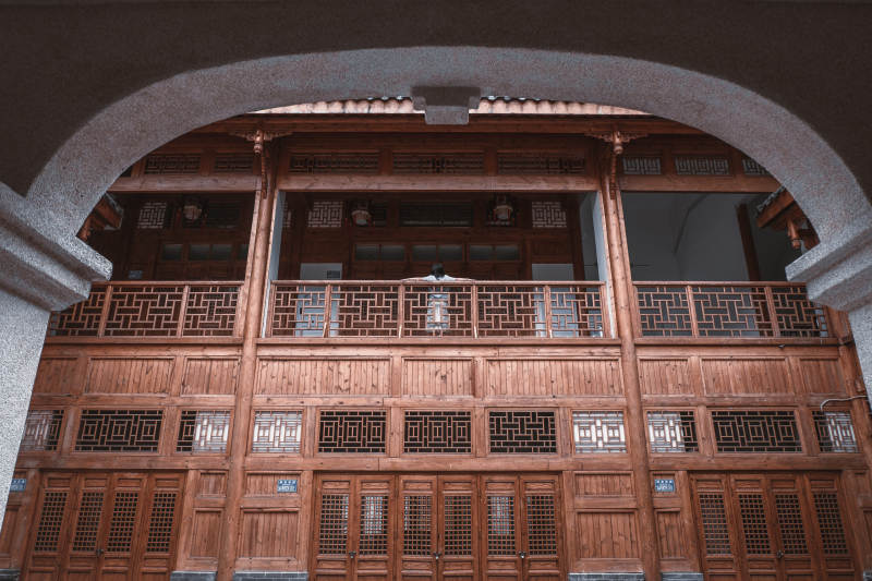 古色古香的木質(zhì)建筑