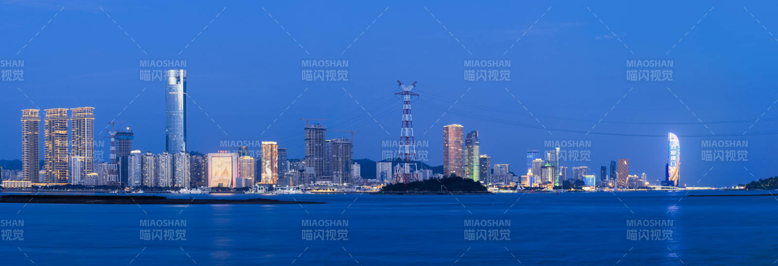 廈門鷺江道地標建筑夜景全景