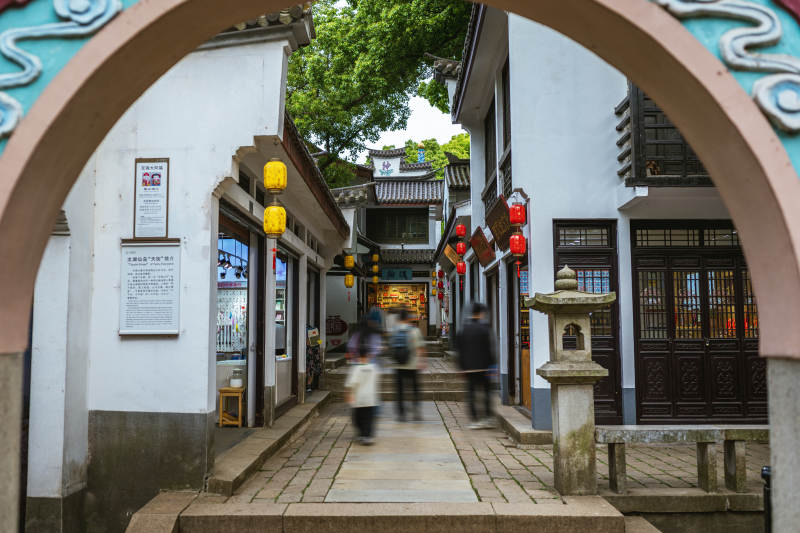 無錫黿頭渚古街巷景 燈籠映襯