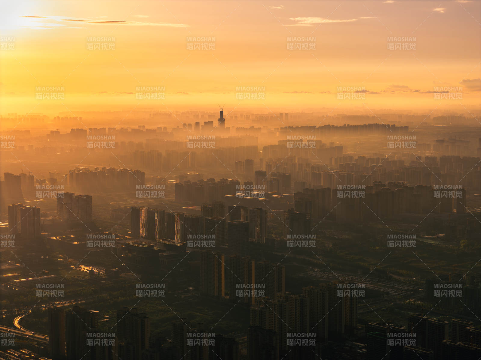 城市晨曦 高樓林立