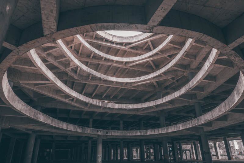 廢棄建筑的圓形穹頂