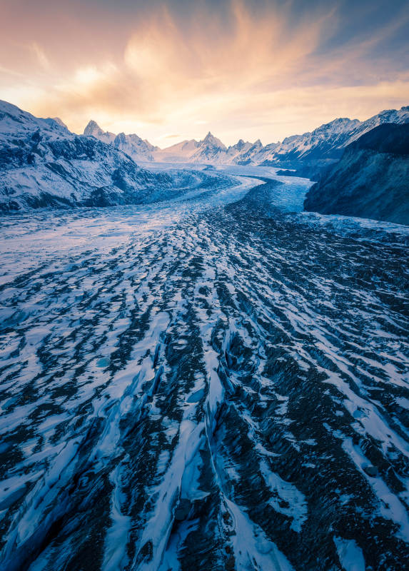 雪山冰川夕陽美景